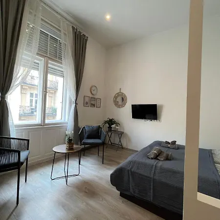 D58 Delux In The Center Apartment *